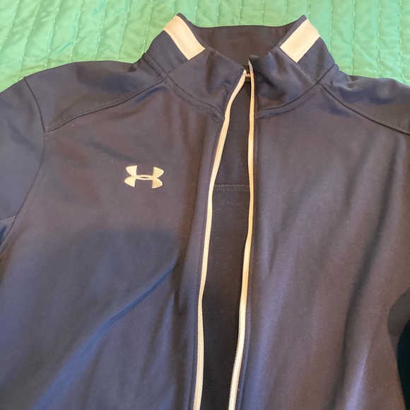 Lightweight Under Armour Jacket - Picture 2 of 6